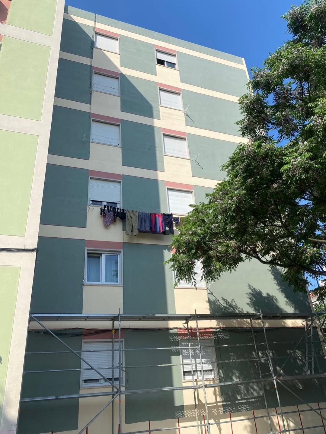 obra de Recuperação e Pintura de Fachadas.